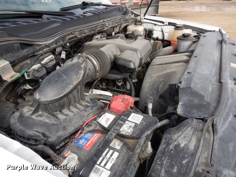 image for item DF6475 2018 Ford F350 Super Duty  SuperCab tow truck