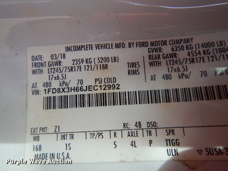 image for item DF6475 2018 Ford F350 Super Duty  SuperCab tow truck