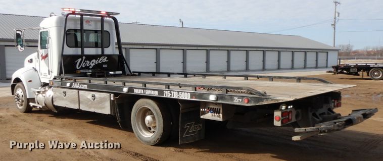 image for item DF6480 2020 Peterbilt 337  rollback truck