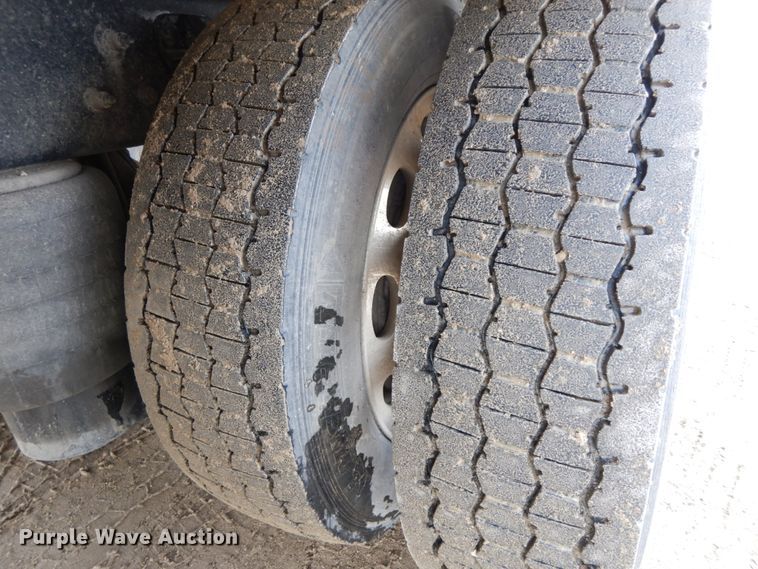 image for item DF6480 2020 Peterbilt 337  rollback truck