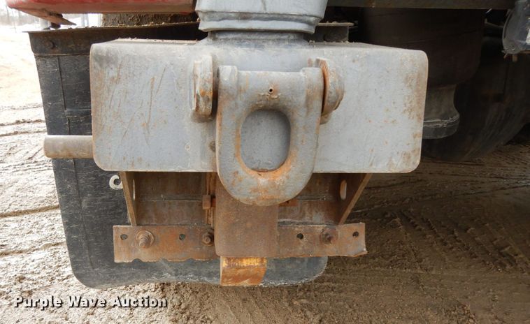 image for item DF6482 2001 Peterbilt 379  tow truck