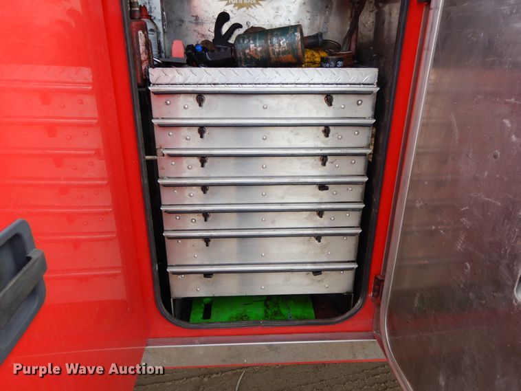 image for item DF6482 2001 Peterbilt 379  tow truck