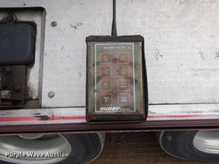 image for item DF6482 2001 Peterbilt 379  tow truck