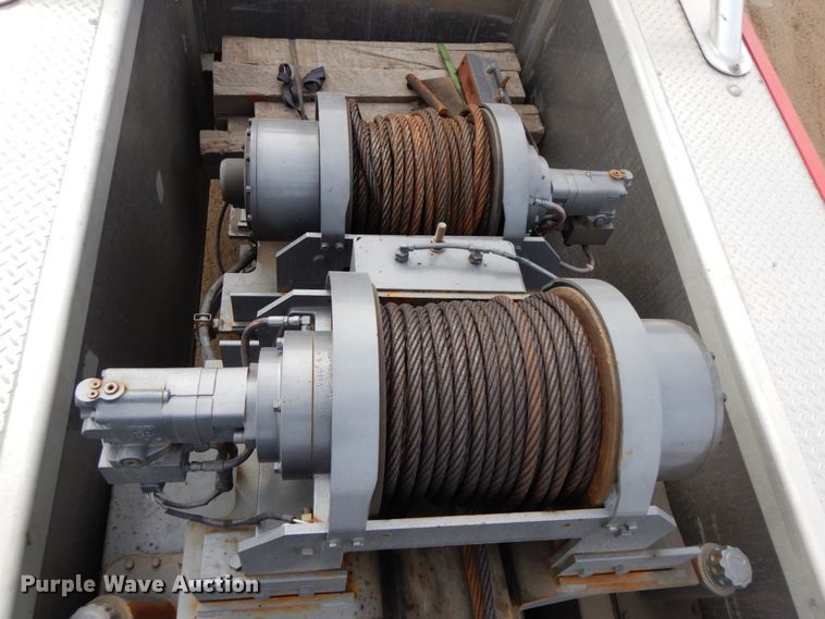 image for item DF6482 2001 Peterbilt 379  tow truck