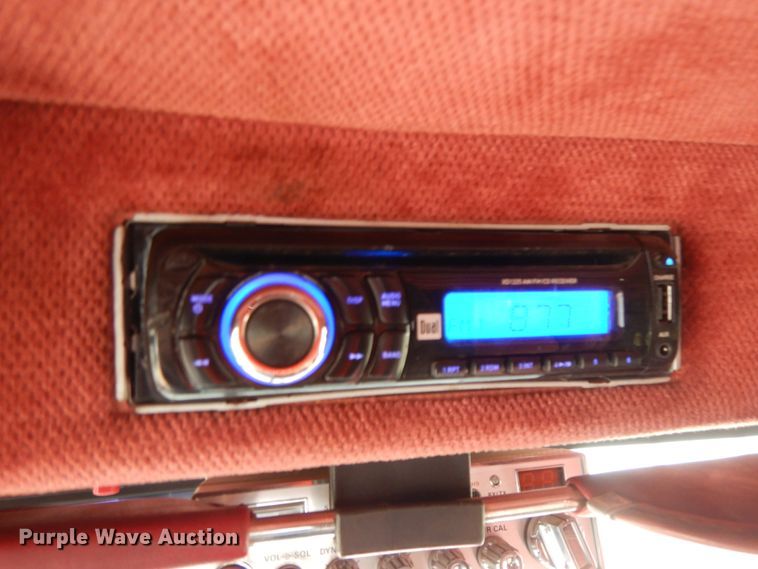 image for item DF6482 2001 Peterbilt 379  tow truck