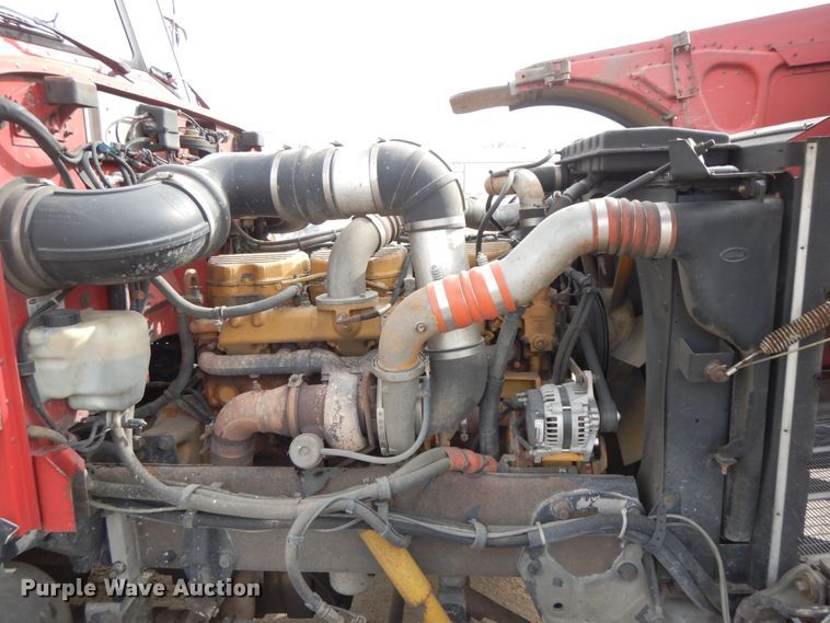 image for item DF6482 2001 Peterbilt 379  tow truck