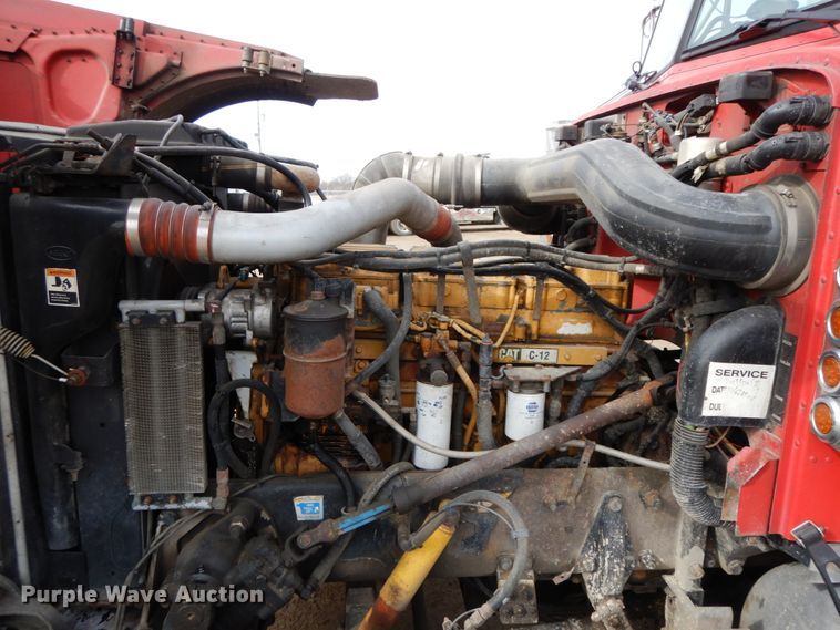 image for item DF6482 2001 Peterbilt 379  tow truck