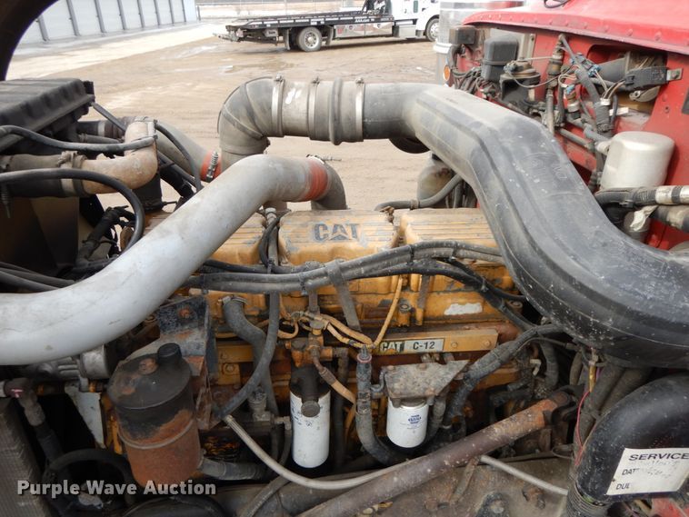 image for item DF6482 2001 Peterbilt 379  tow truck