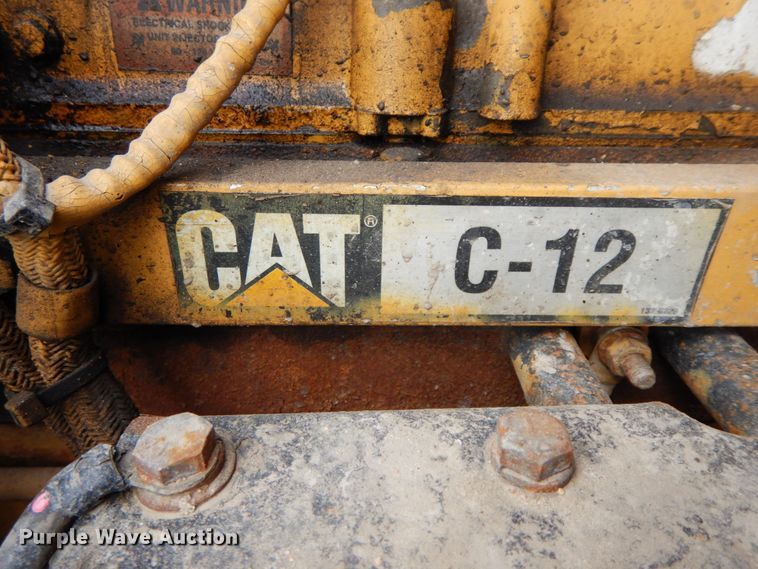 image for item DF6482 2001 Peterbilt 379  tow truck