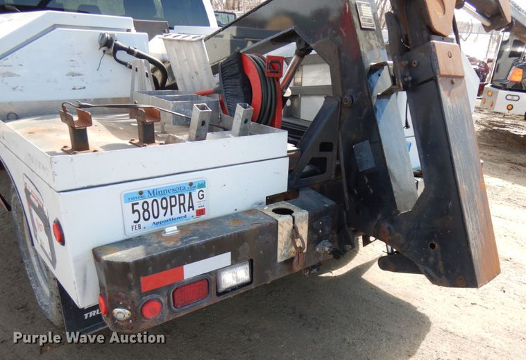 image for item DF6483 2011 Ford F350 Super Duty  SuperCab tow truck