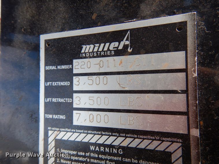 image for item DF6483 2011 Ford F350 Super Duty  SuperCab tow truck