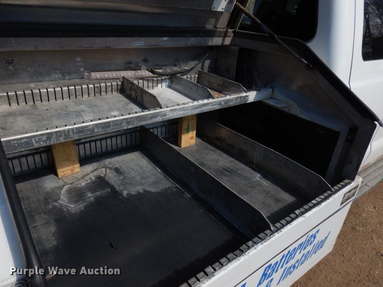 image for item DF6483 2011 Ford F350 Super Duty  SuperCab tow truck