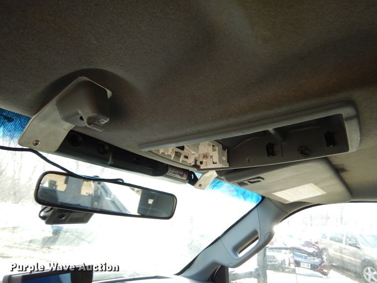 image for item DF6483 2011 Ford F350 Super Duty  SuperCab tow truck