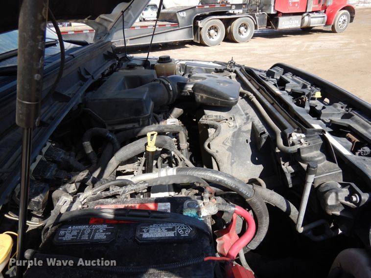 image for item DF6483 2011 Ford F350 Super Duty  SuperCab tow truck