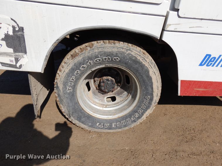 image for item DF6483 2011 Ford F350 Super Duty  SuperCab tow truck