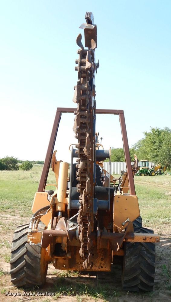 image for item DG0668 1994 Case 560  trencher