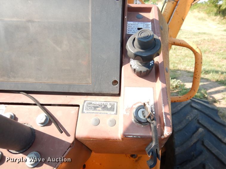 image for item DG0668 1994 Case 560  trencher