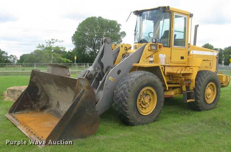 image for item DG5273 2001 Volvo L90D  wheel loader