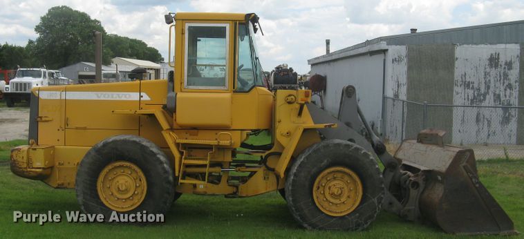 image for item DG5273 2001 Volvo L90D  wheel loader