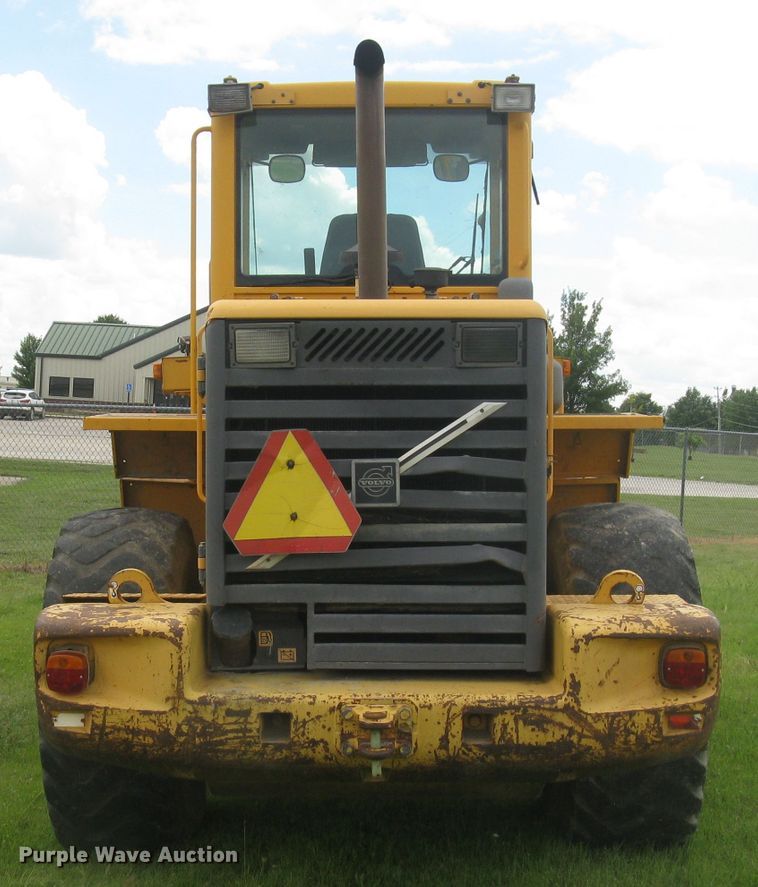 image for item DG5273 2001 Volvo L90D  wheel loader
