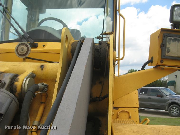 image for item DG5273 2001 Volvo L90D  wheel loader