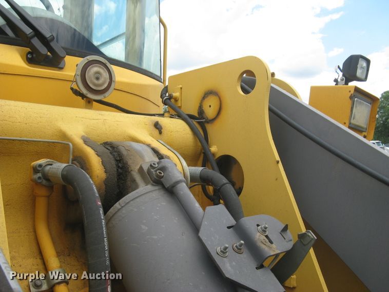 image for item DG5273 2001 Volvo L90D  wheel loader