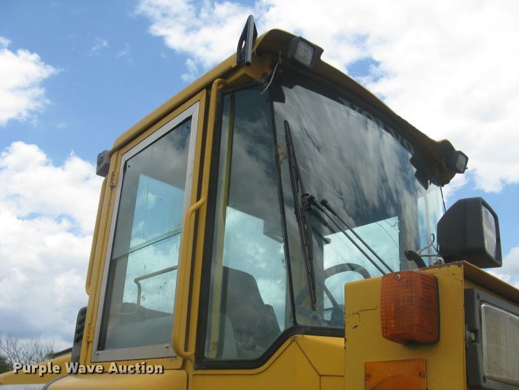 image for item DG5273 2001 Volvo L90D  wheel loader