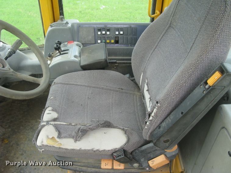 image for item DG5273 2001 Volvo L90D  wheel loader