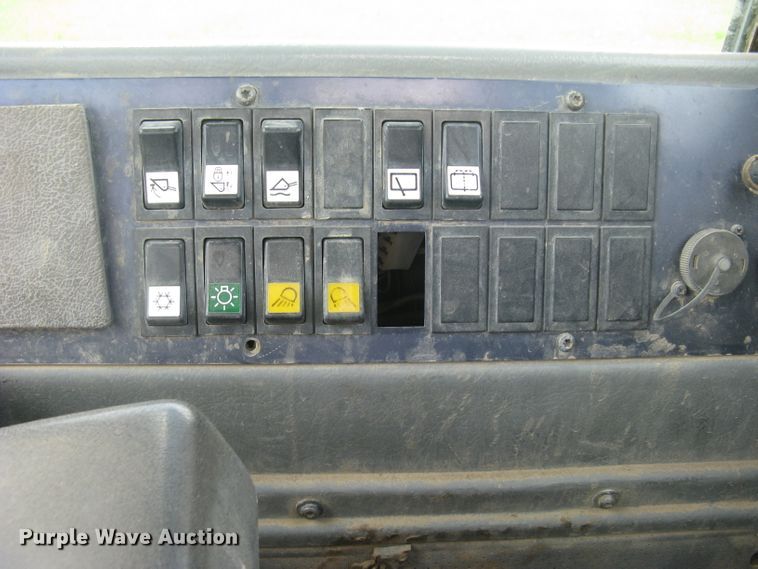 image for item DG5273 2001 Volvo L90D  wheel loader