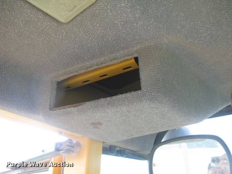 image for item DG5273 2001 Volvo L90D  wheel loader