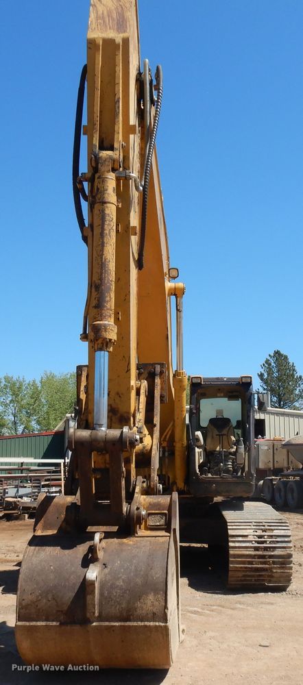 image for item DH5591 2002 Caterpillar 330CL  excavator