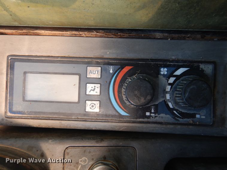 image for item DH5591 2002 Caterpillar 330CL  excavator