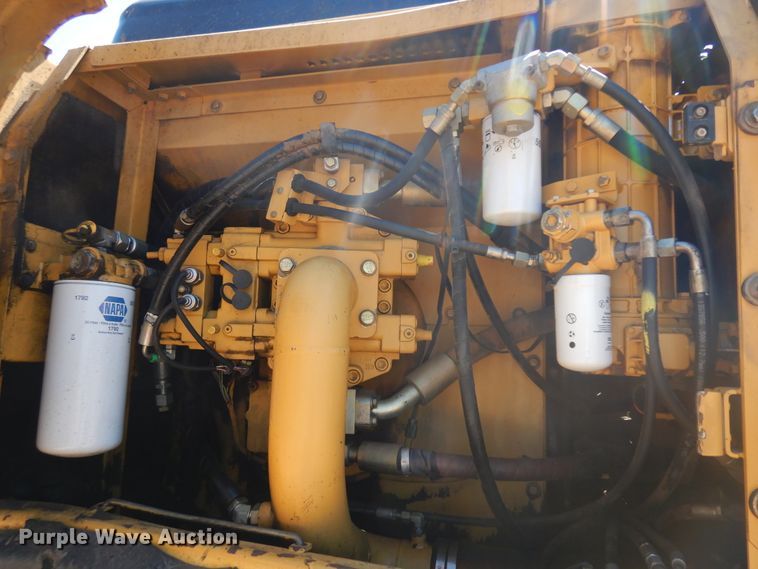 image for item DH5591 2002 Caterpillar 330CL  excavator