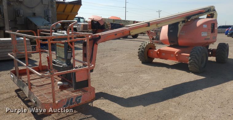 image for item DH5594 2004 JLG 600A  boom lift