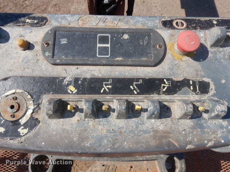 image for item DH5594 2004 JLG 600A  boom lift