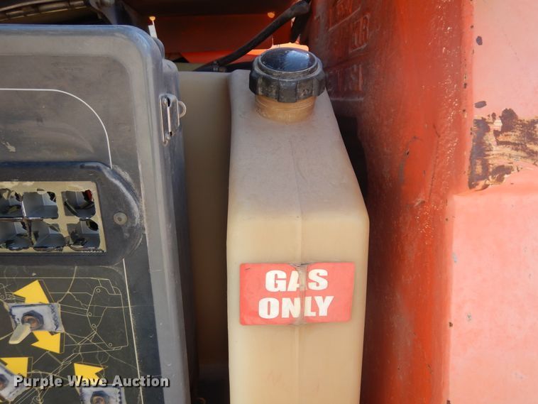 image for item DH5594 2004 JLG 600A  boom lift