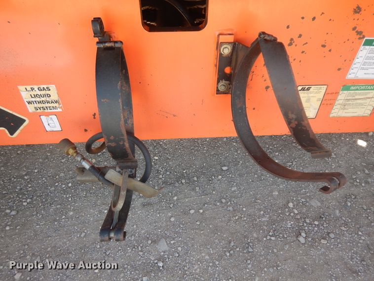 image for item DH5594 2004 JLG 600A  boom lift