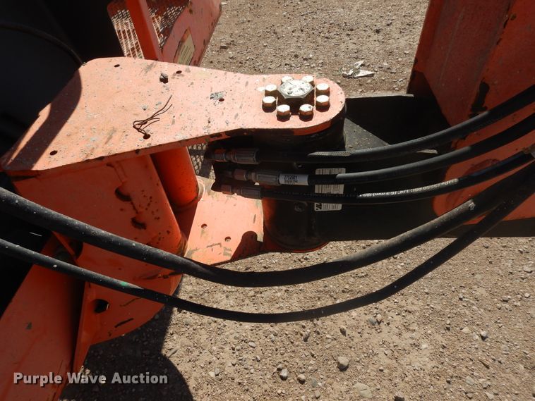 image for item DH5594 2004 JLG 600A  boom lift