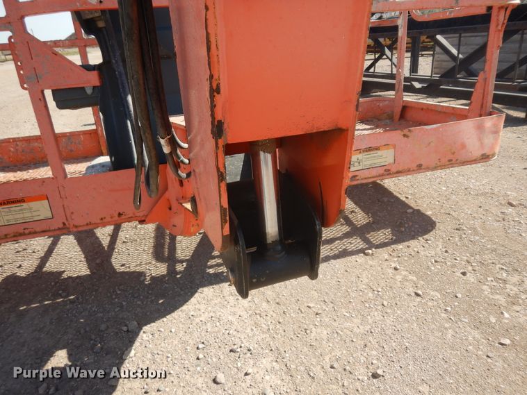image for item DH5594 2004 JLG 600A  boom lift