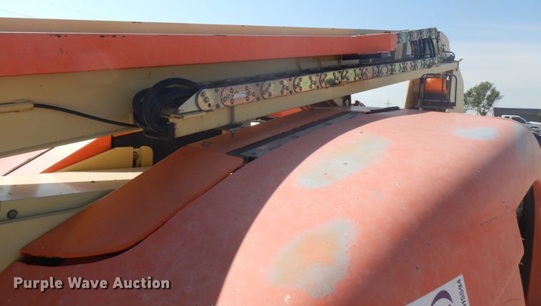 image for item DH5594 2004 JLG 600A  boom lift