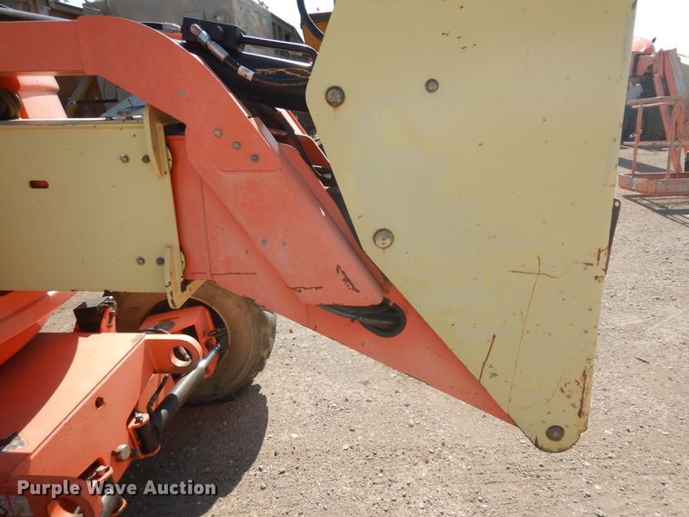 image for item DH5594 2004 JLG 600A  boom lift