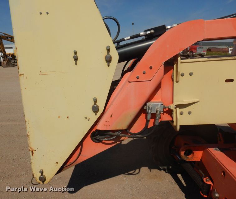 image for item DH5594 2004 JLG 600A  boom lift
