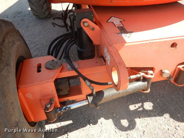image for item DH5594 2004 JLG 600A  boom lift