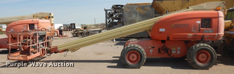 image for item DH5595 1999 JLG 600S  boom lift
