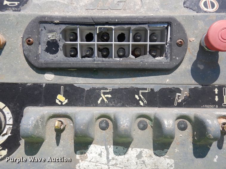 image for item DH5595 1999 JLG 600S  boom lift