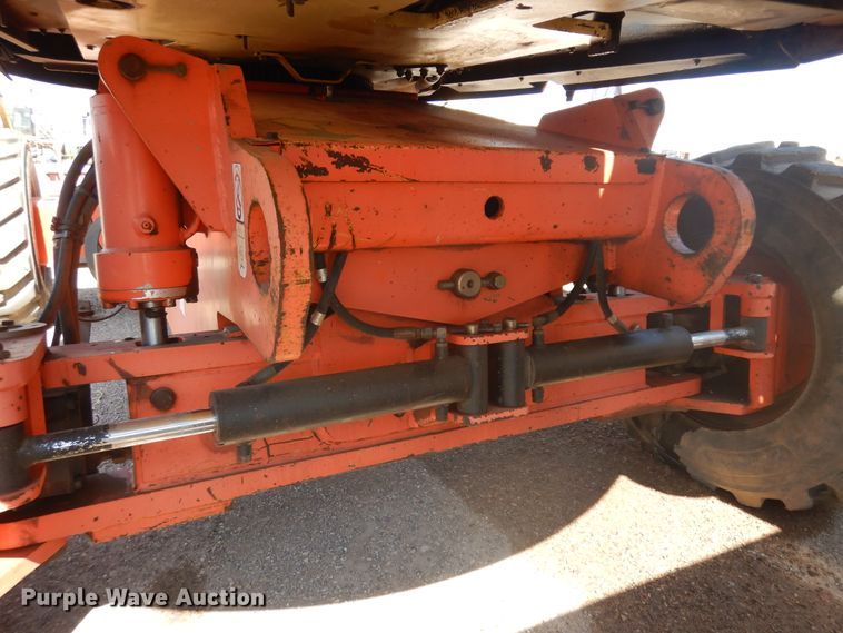 image for item DH5595 1999 JLG 600S  boom lift