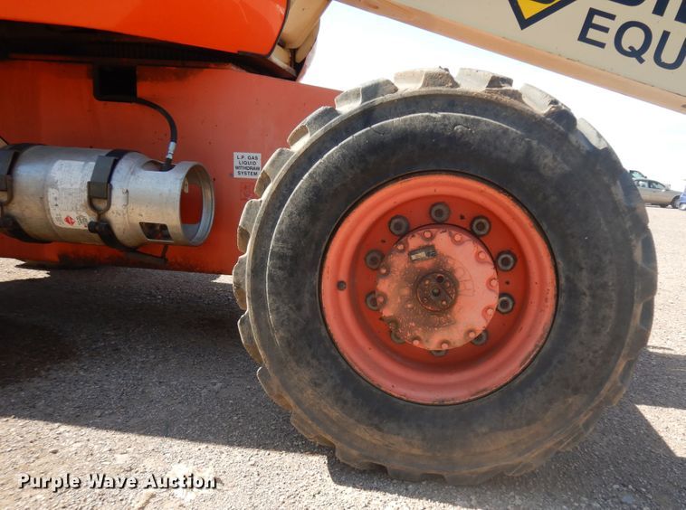 image for item DH5595 1999 JLG 600S  boom lift