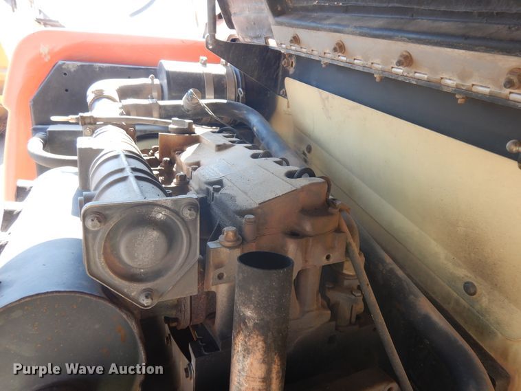 image for item DH5596 1998 JLG 600SJ  boom lift