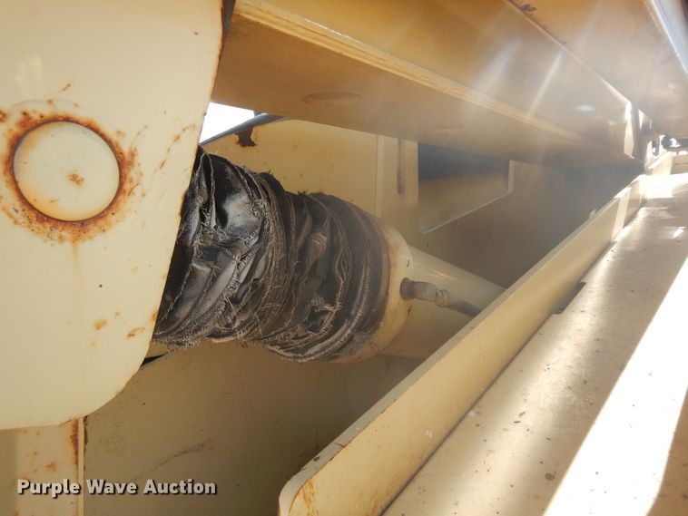 image for item DH5596 1998 JLG 600SJ  boom lift