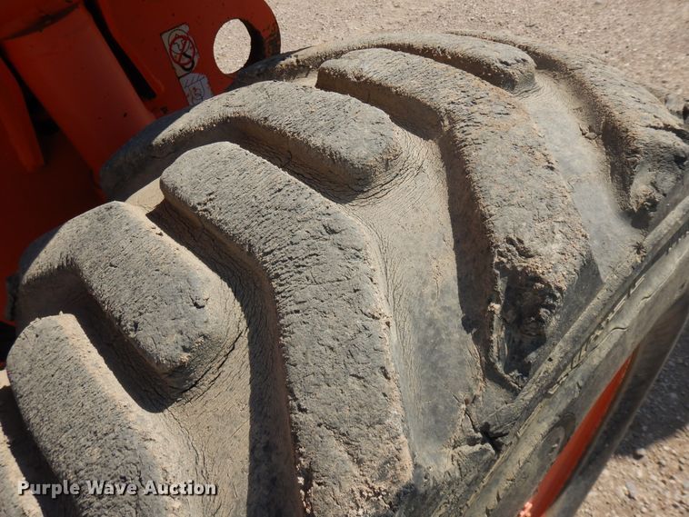 image for item DH5596 1998 JLG 600SJ  boom lift